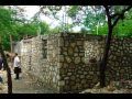  - D�veloppement et Paix appuie un projet de reconstruction de maisons dans la communaut� de Ti Boucan en Ha�ti qui implique la collboration des membres de la communaut�. Une agente de communications de D�veloppement et Paix a visit� le site pour voir le progr�s en cours.  - Cliquez pour plus de d�tails